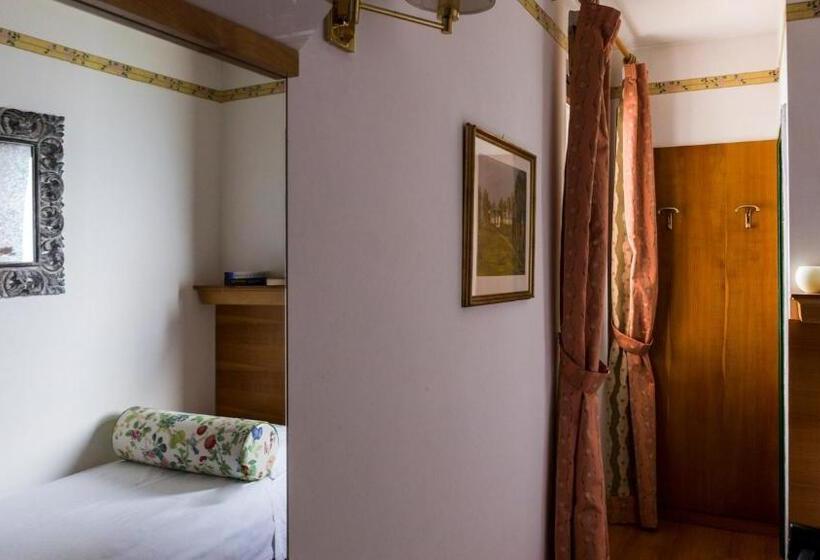 اتاق استاندارد یک تخته با بالکن, La Caletta Hotel Bolognese