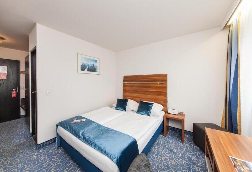 Номер Стандарт, Strohgäu