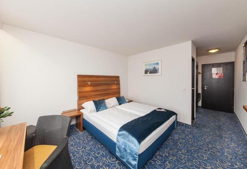 Номер Стандарт, Strohgäu