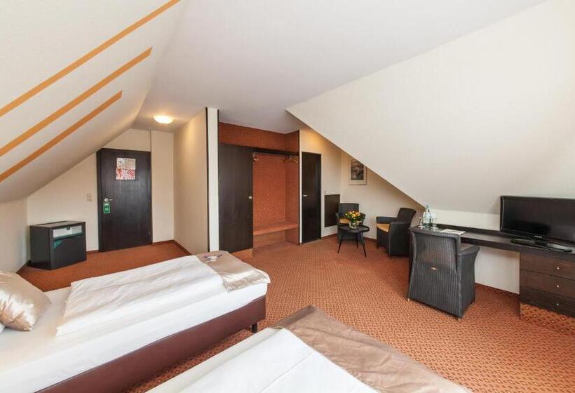 Номер Стандарт, Strohgäu