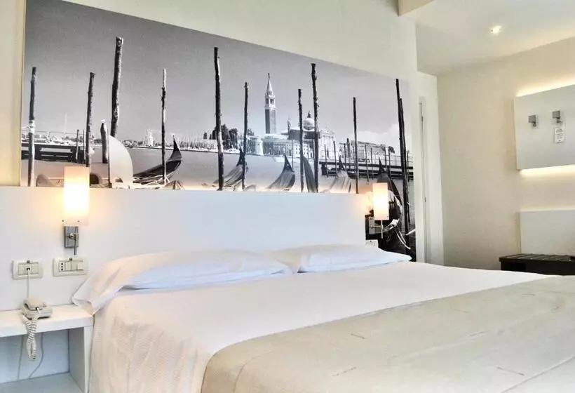 Comfort room with balcony, Palace Hotel Regina