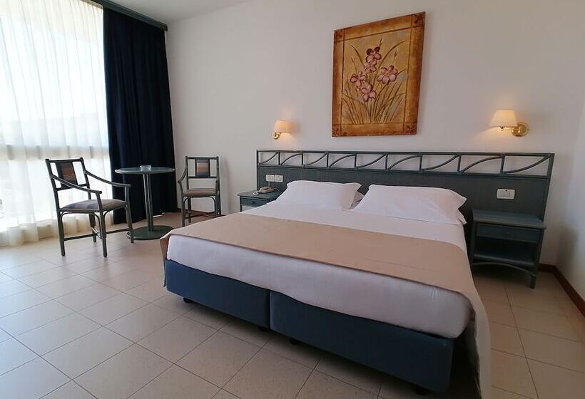 스탠다드 트리플 룸, Palace Hotel Regina