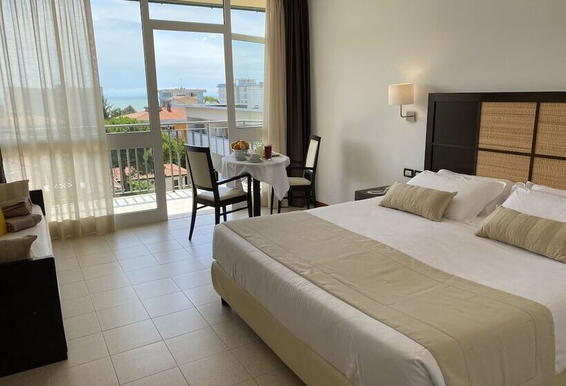 스탠다드 트리플 룸, Palace Hotel Regina