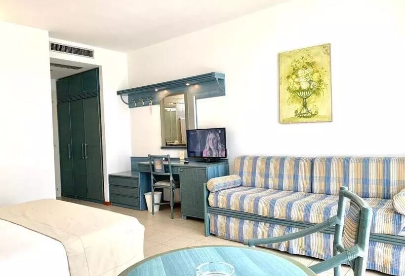 اتاق استاندارد چهار تخته, Palace Hotel Regina