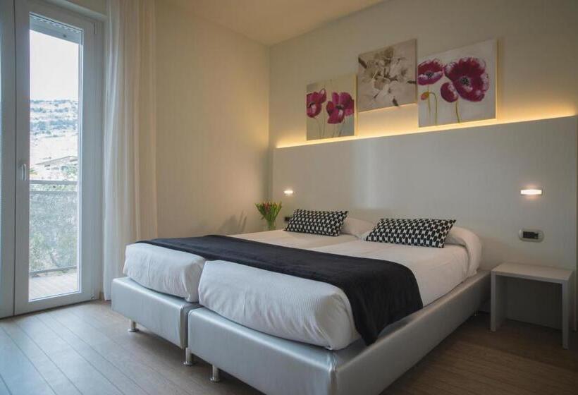 חדר סטנדרט עם מרפסת, Villa Alberta