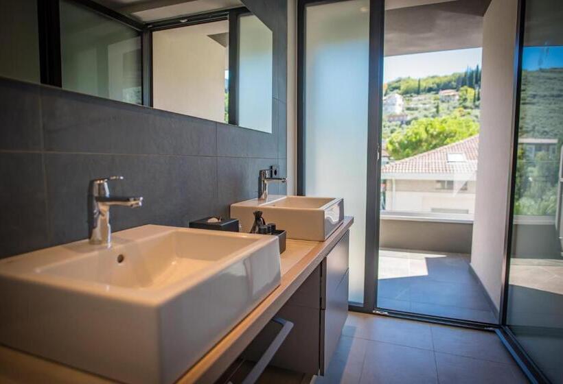 주니어 스위트 호수 전망, Villa Enrica