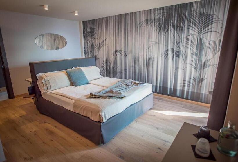 주니어 스위트 호수 전망, Villa Enrica