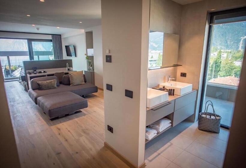 자쿠지 스위트, Villa Enrica