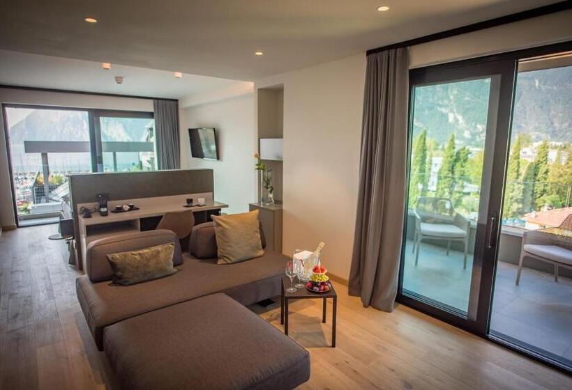 자쿠지 스위트, Villa Enrica