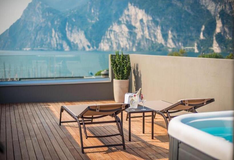 자쿠지 스위트, Villa Enrica