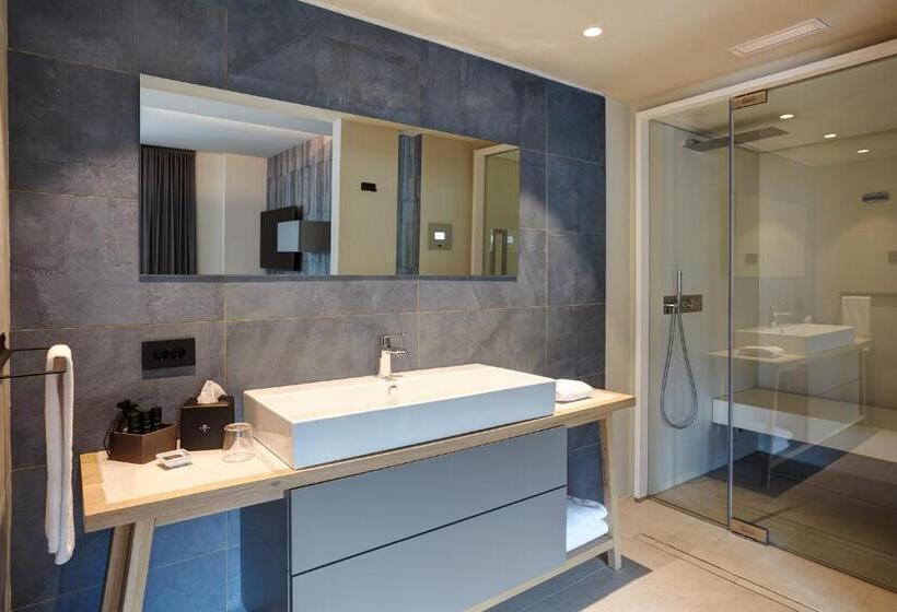 Suite with lake view, Villa Enrica