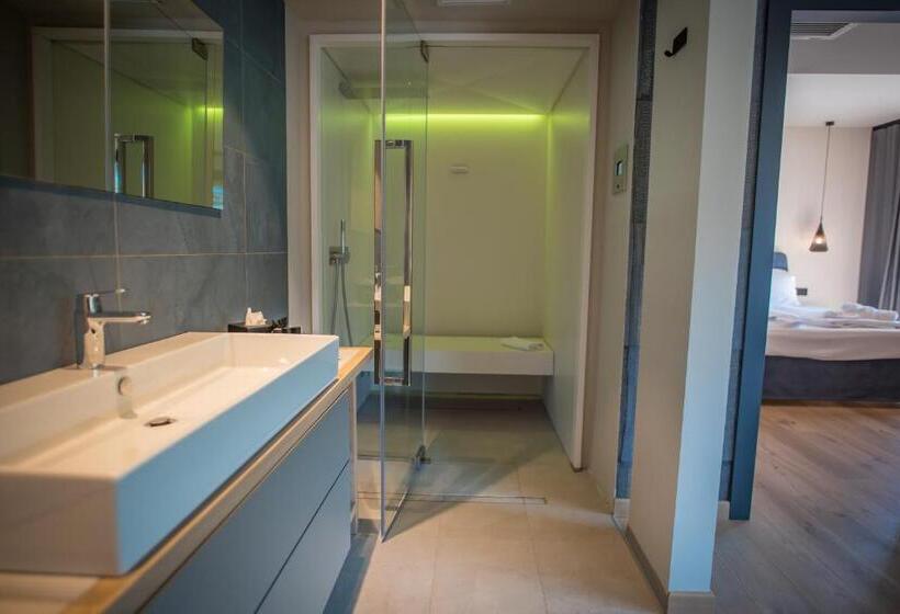 Suite with lake view, Villa Enrica
