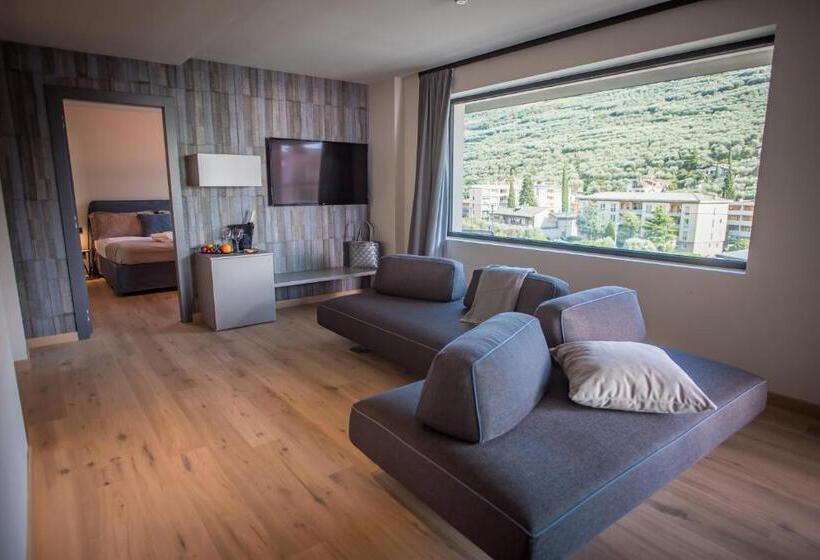 Suite with lake view, Villa Enrica