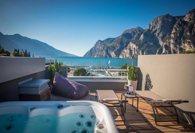 Suite with Terrace, Villa Enrica