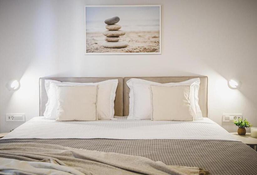 Номер Стандарт Кровать Кинг Адаптированный для Инвалидов, Votsalo Tolo