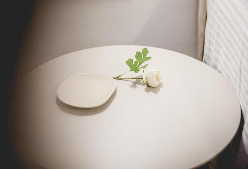 Номер Стандарт Кровать Кинг Адаптированный для Инвалидов, Votsalo Tolo