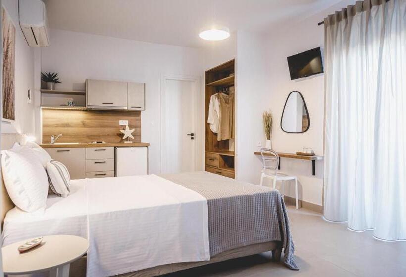 Трехместный Номер Deluxe, Votsalo Tolo