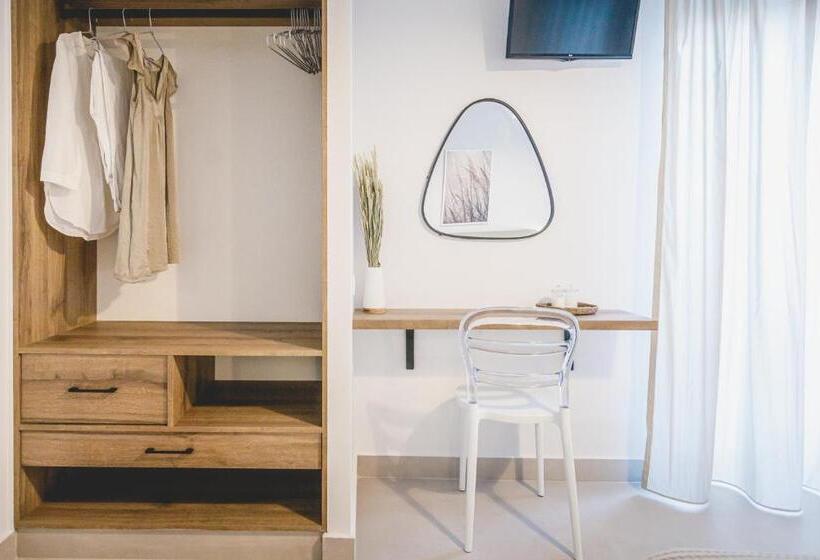 Трехместный Номер Deluxe, Votsalo Tolo