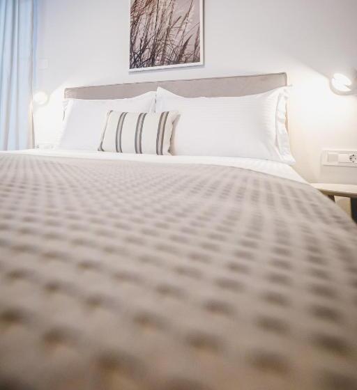 Трехместный Номер Deluxe Вид на Море, Votsalo Tolo