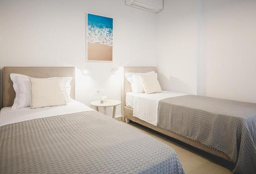 Family Suite, Votsalo Tolo