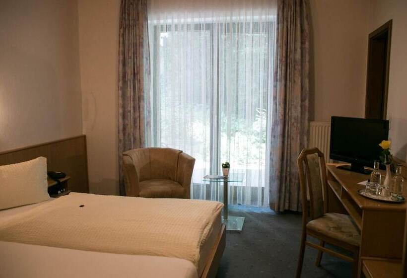 标准单人间, Haus Am Wasserfall