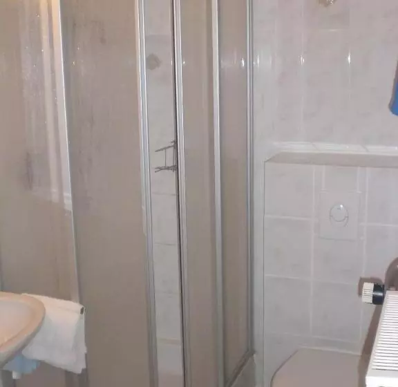 سوییت خانوادگی, Pension Bluchersruh