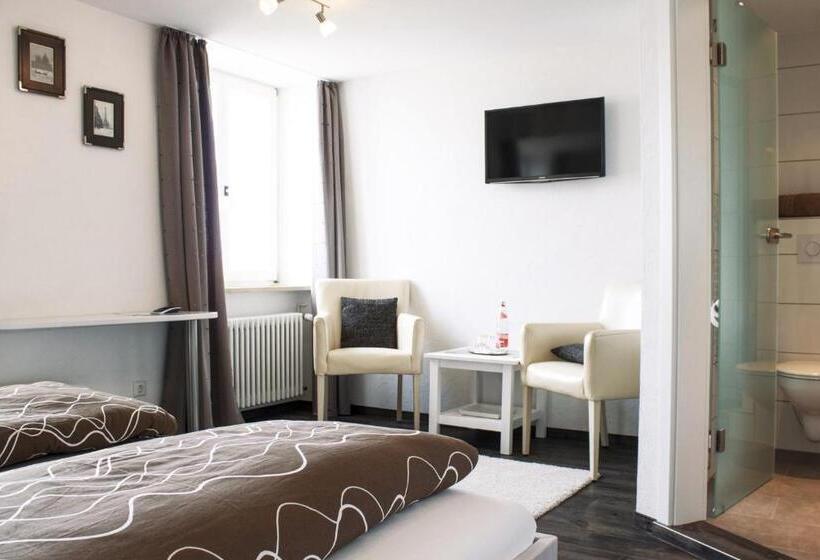 컴포트 룸, Pension Kramer