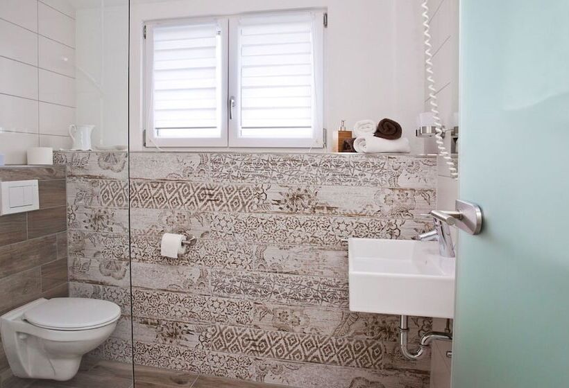 컴포트 룸, Pension Kramer