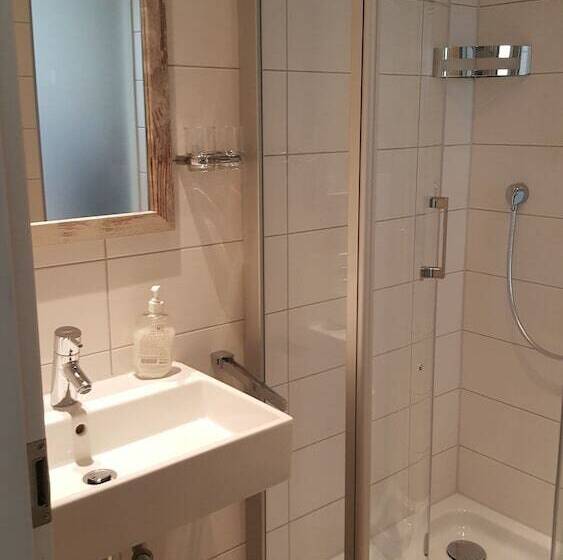 패밀리 룸, Pension Kramer