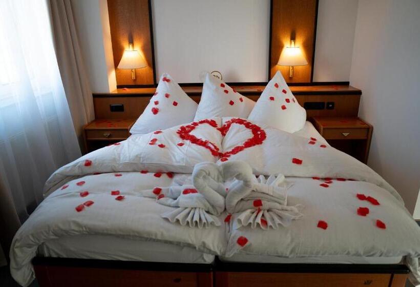 基本三人间, E&d Hotel Rodgau