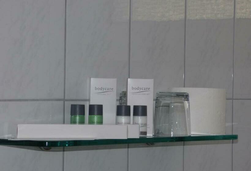 غرفة قياسية فردية, Alt Buttgen