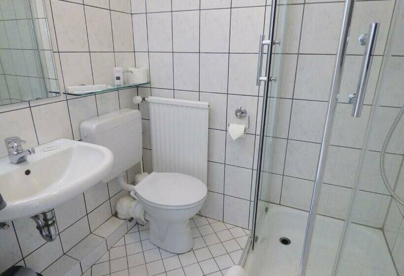 غرفة قياسية فردية, Alt Buttgen