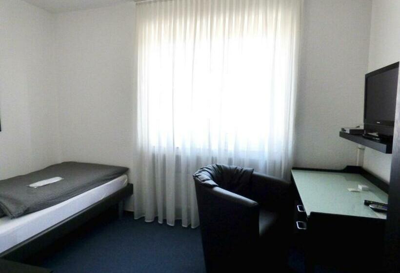 غرفة قياسية فردية, Alt Buttgen