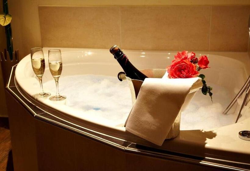 스탠다드 룸, Christiana S Wein & Art