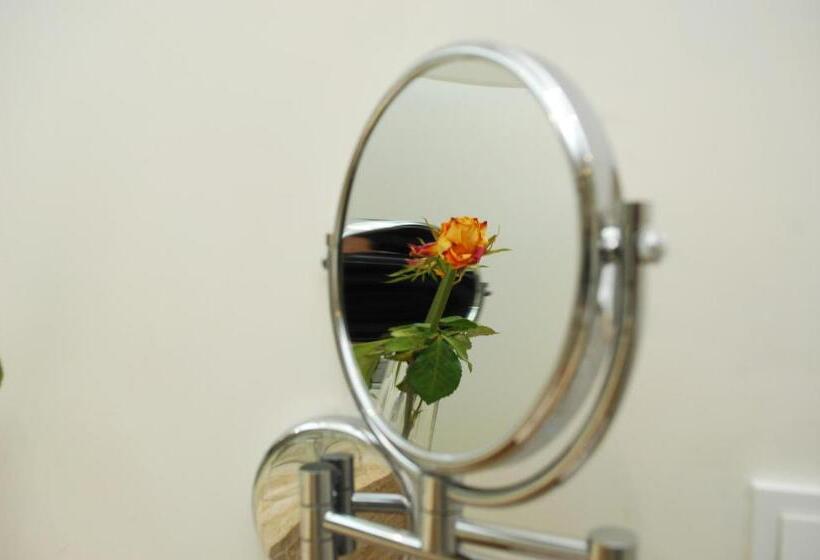 スタンダードルーム, Das Spritzenhaus