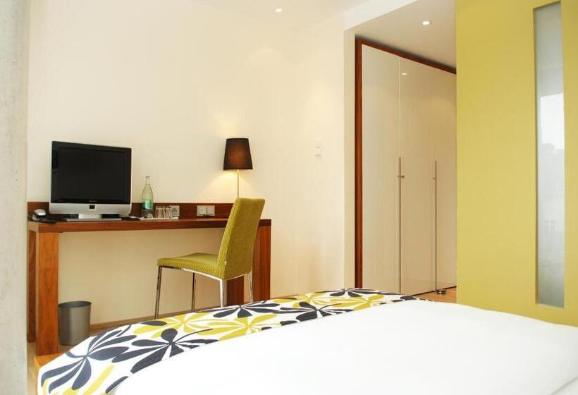 スタンダードルーム, Das Spritzenhaus