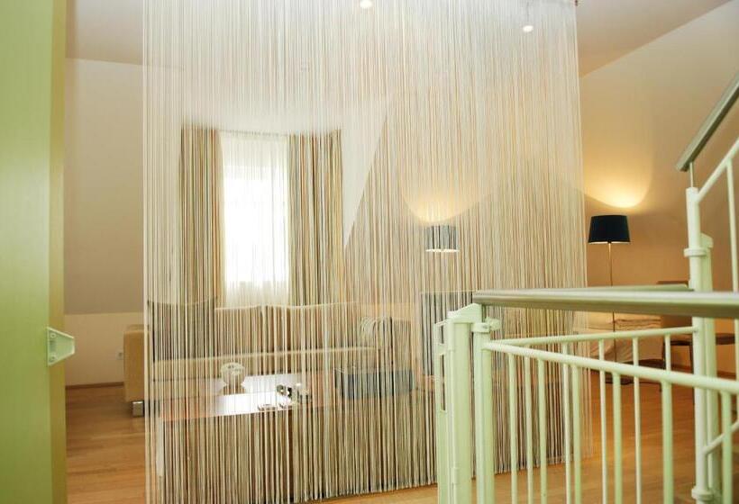 スイート, Das Spritzenhaus