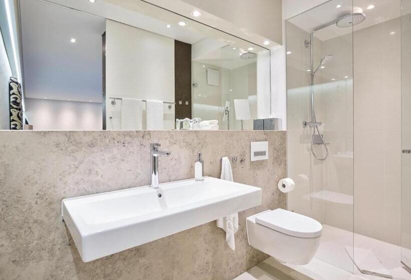 デラックスルーム, Das Spritzenhaus