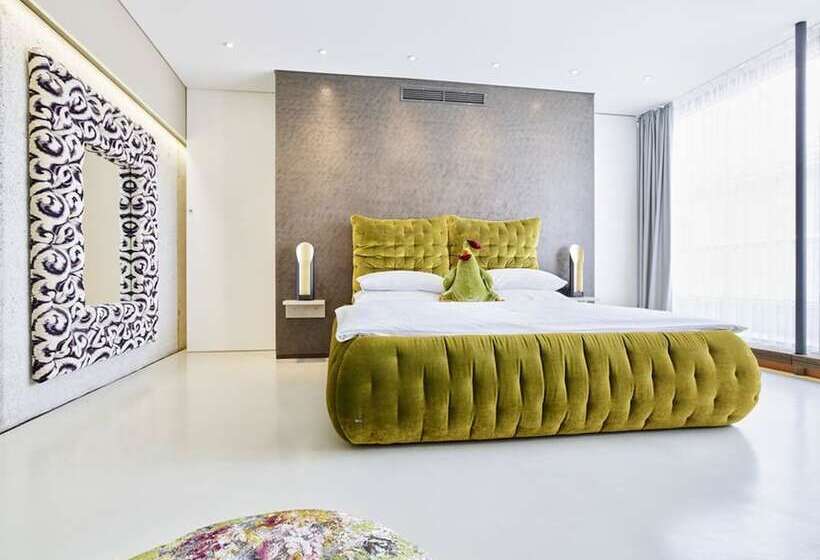 スタンダードルーム, Das Spritzenhaus