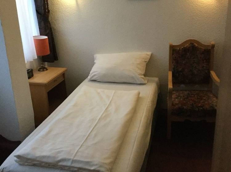 スタンダードシングルルーム, Glück Auf & Bürgerkeller