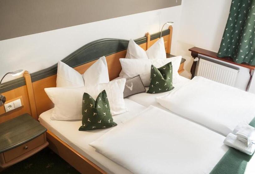 コンフォートルーム, Jagerhof Garni