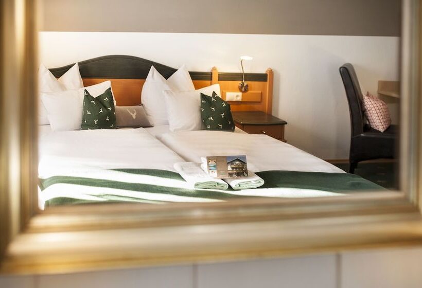 コンフォートルーム, Jagerhof Garni