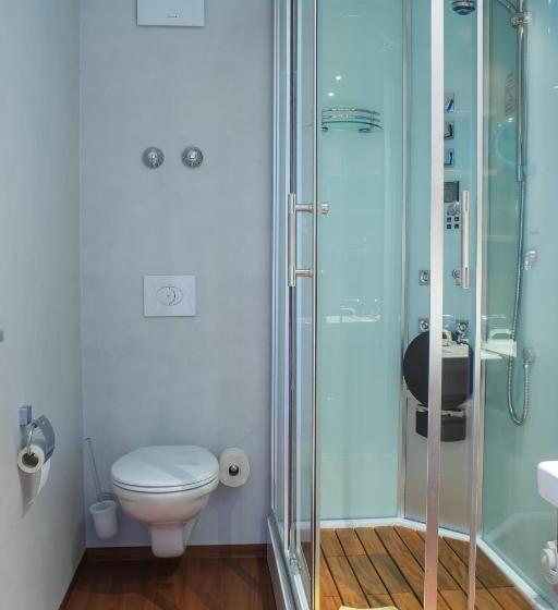 스탠다드 싱글 룸, Knorz