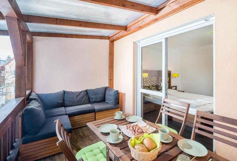 패밀리 룸, Knorz