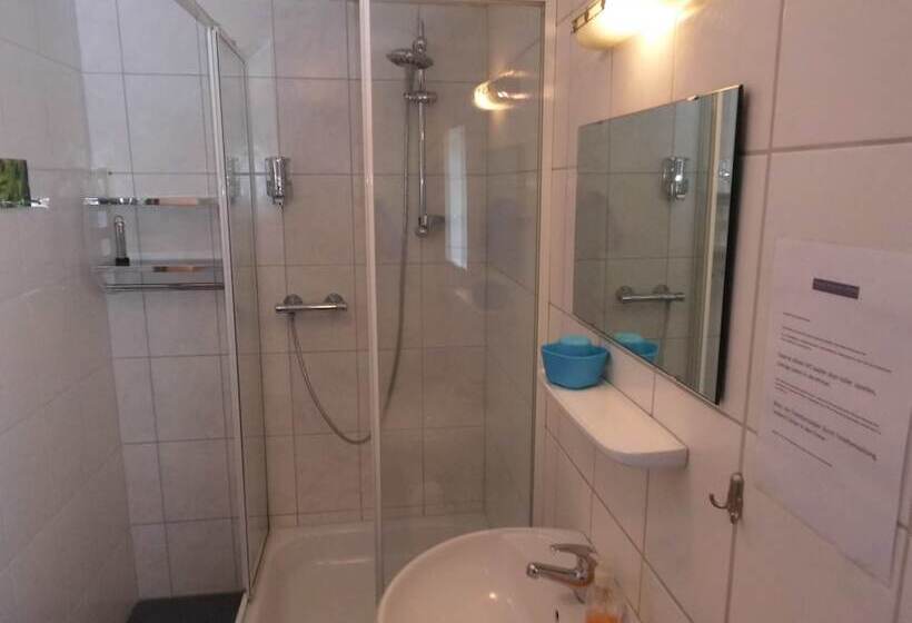 컴포트 트리플 룸, Landgasthof Nesselbach