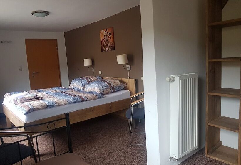 컴포트 트리플 룸, Landgasthof Nesselbach