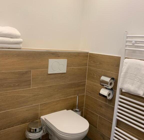 标准三人间, Marias Inn Bed & Breakfast