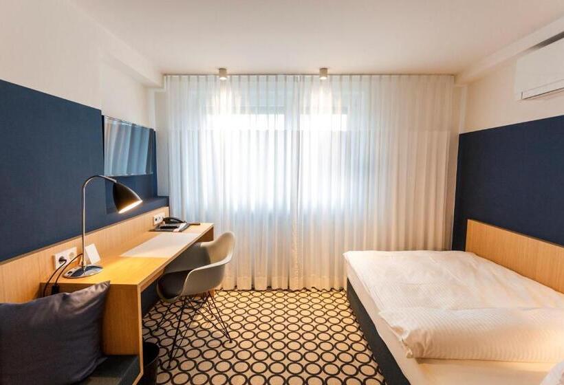 Quarto Estandar Individual, Otterbach