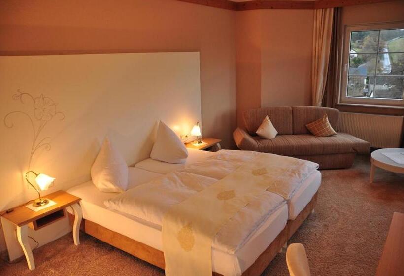 コンフォートルーム, Sauerländer Hof