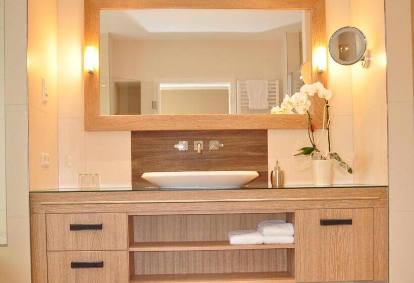 コンフォートルーム, Sauerländer Hof